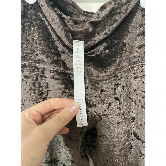 Lululemon Wunder Lounge High-Rise Tight 28" Crushed Velvet Brown Womens Size 4 - Picture 8 of 8